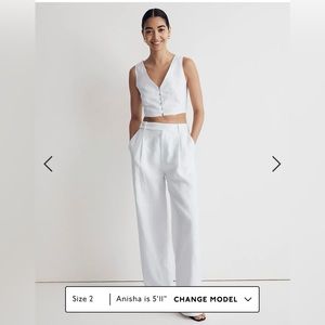 NWT Madewell The Harlow Wide-Leg Pant in 100% Linen
Size 6 tall 
White